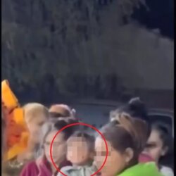 3 Yaşındaki Çocuğun Sokakta Sigara İçmesi Üzerine Anne Gözaltına Alındı