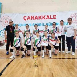 Hürriyet Ortaokulu Küçük Kız Voleybol Takımı Türkiye 4.’sü Oldu