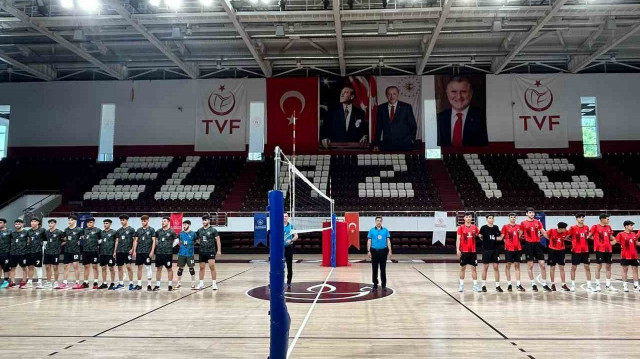 elazig-turkiye-voleybol-yari-finallerine-ev-sahipligi-yapti-7uEekgPi.jpeg