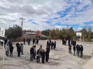 aydintepedeki okullarda afet tatbikati gerceklestirildi x2xzuu7j.jpg