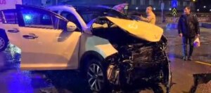 erzurumda otomobil ve halk otobusu carpisti 1 yarali iyPnsx9U.jpg