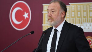 komisyon ocalani dinleyecek mi dem partili temelliden aciklama IRCQ1qwh.jpg